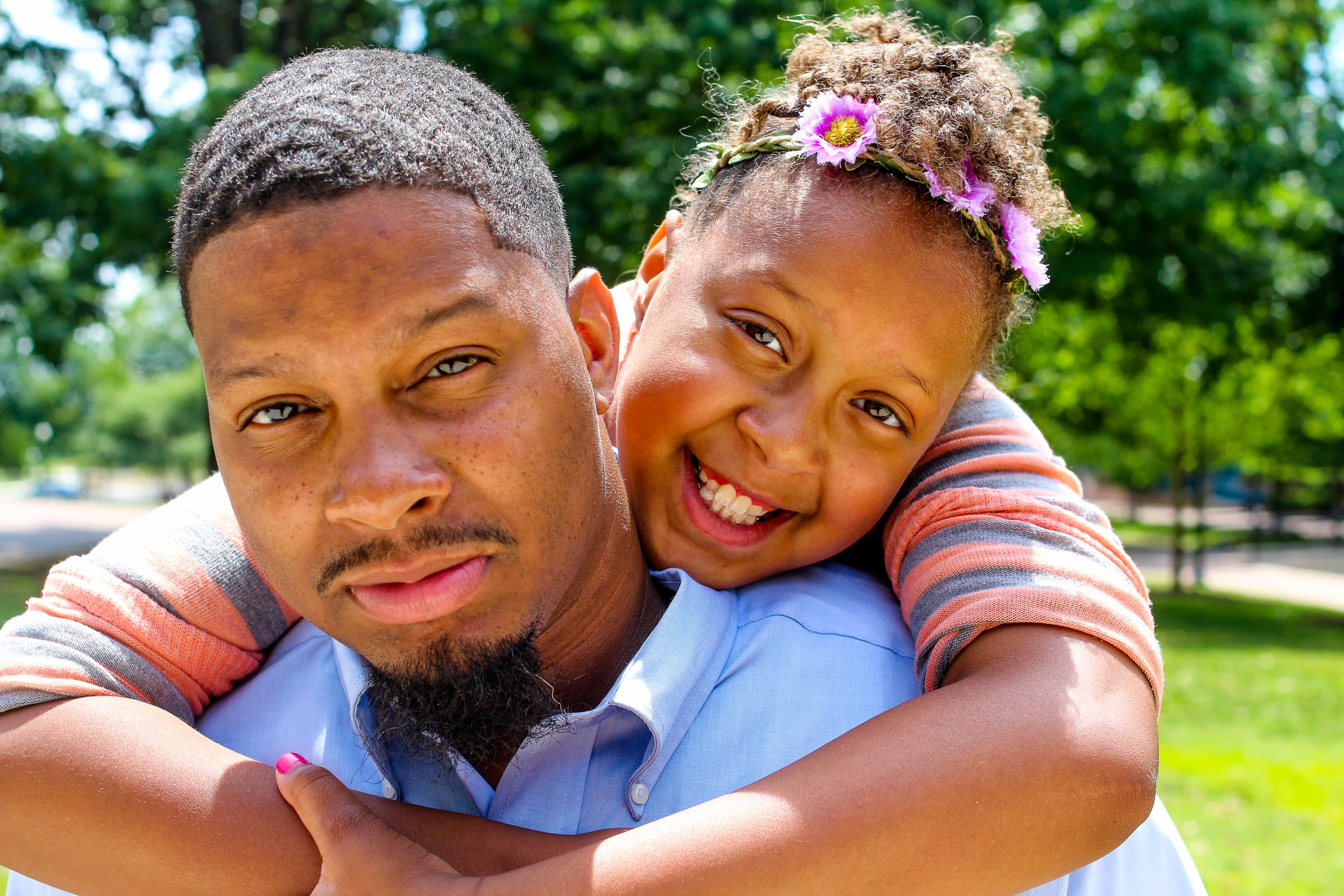 SPOTLIGHT Single Dad Teaches Other Dads To Do Their Daughters Natural 